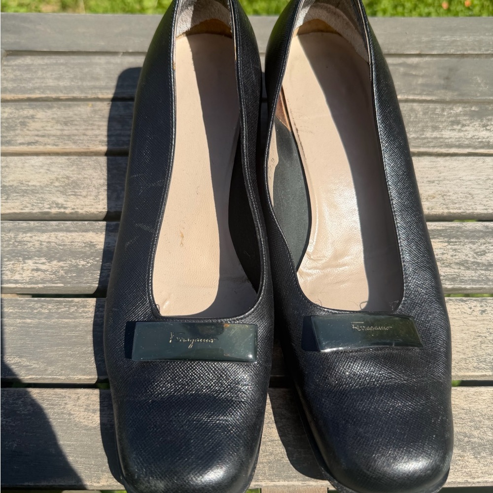 Salvatore Ferragamo Black Leather Vara Bow Ballet Flats